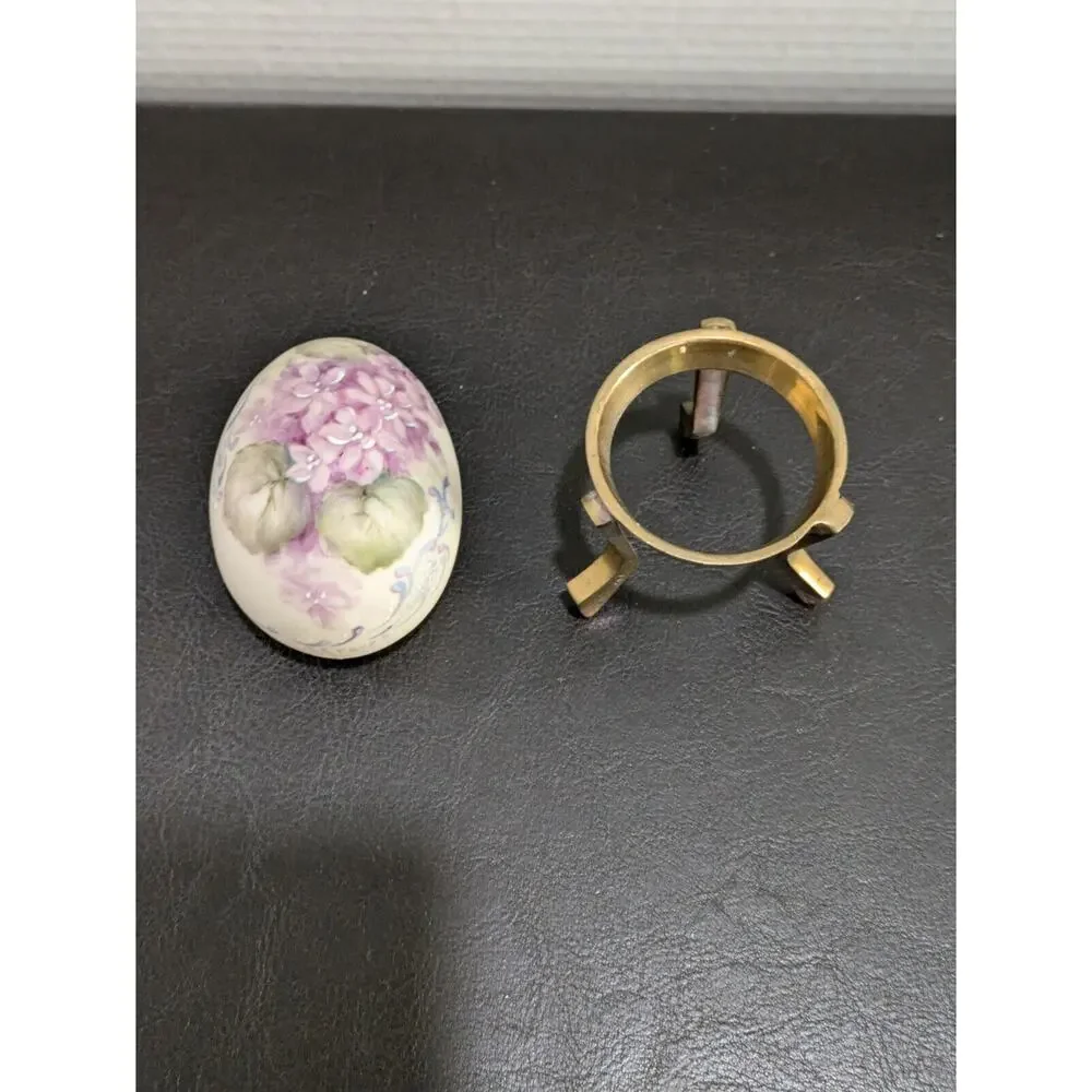 Vintage Hand Painted Decorative Floral Porcelain/Ceramic Egg w/‎ brass stand